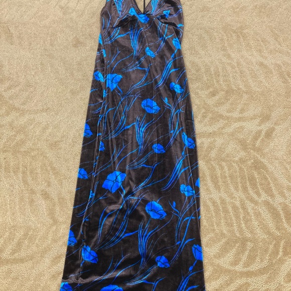 Ecote’ urban outfitters velour dress. - Picture 4 of 5